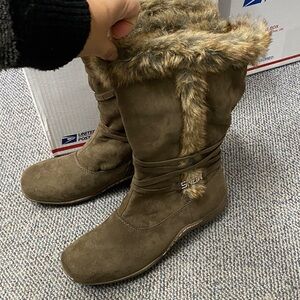 Brown Fur-Lined Women's Boots Size 10 (EU41)
